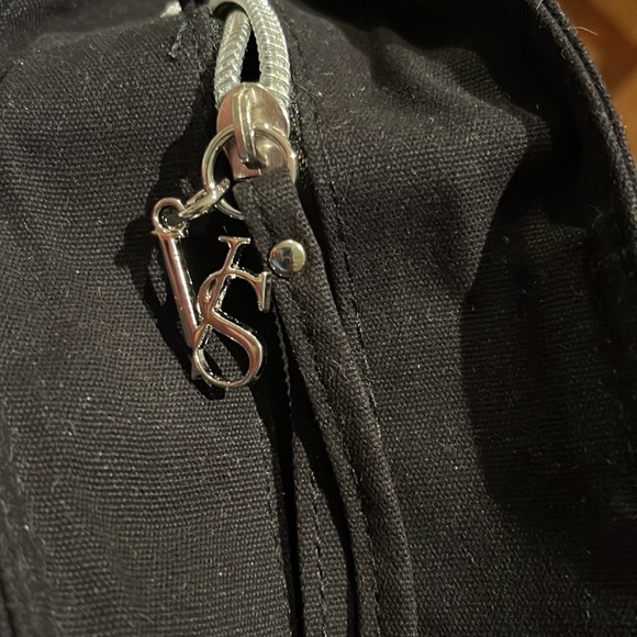 NWT Victoria's Secret Pink Sequin Stripe Weekender Bag w/ "VS" in Black Letters - Picture 12 of 12